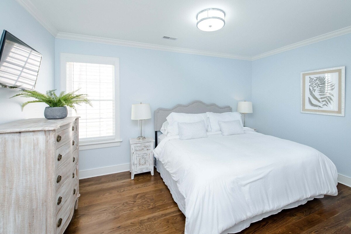 Charleston Elegant Four Bedroom Vacation Rental