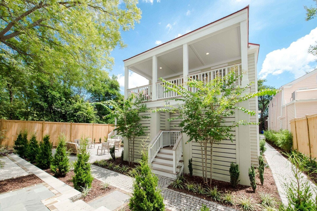 Charleston Elegant Four Bedroom Vacation Rental