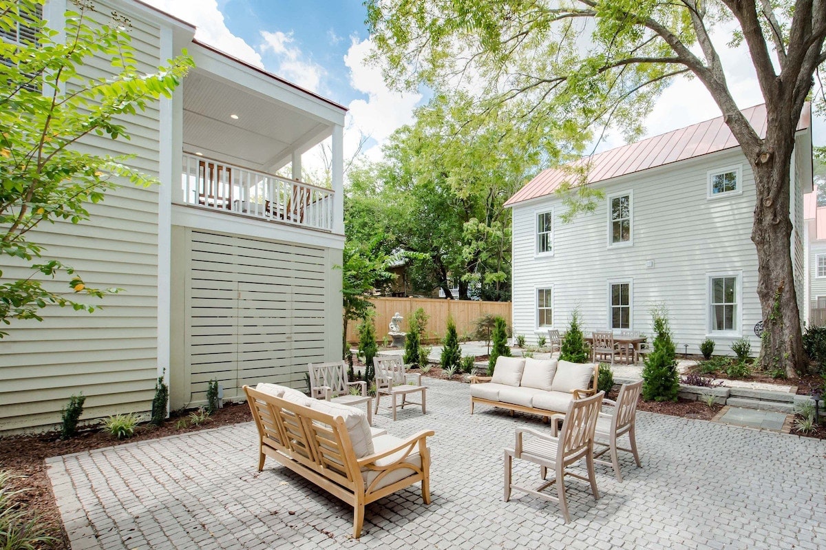 Charleston Elegant Four Bedroom Vacation Rental