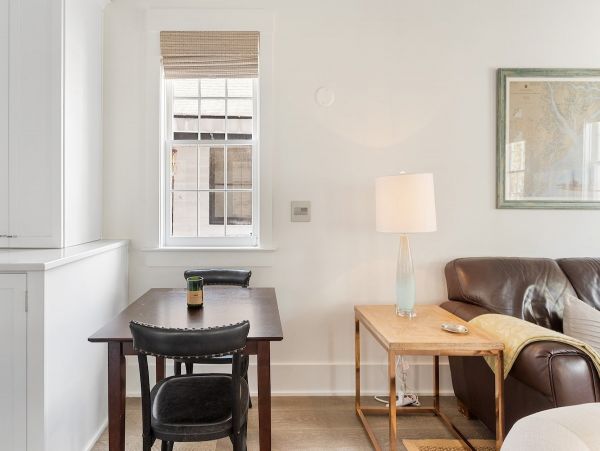 Charleston Home 1006066