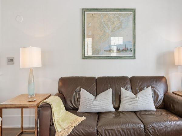 Charleston Home 1006066