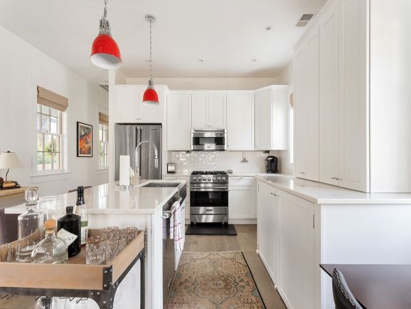 Charleston Home 1006066