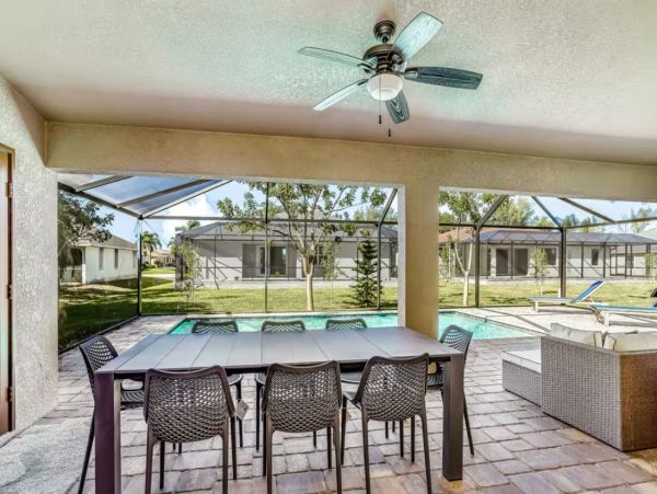 Gorgeous 4 Bedroom Vacation Pool Home in Cape Coral Sleeps 8
