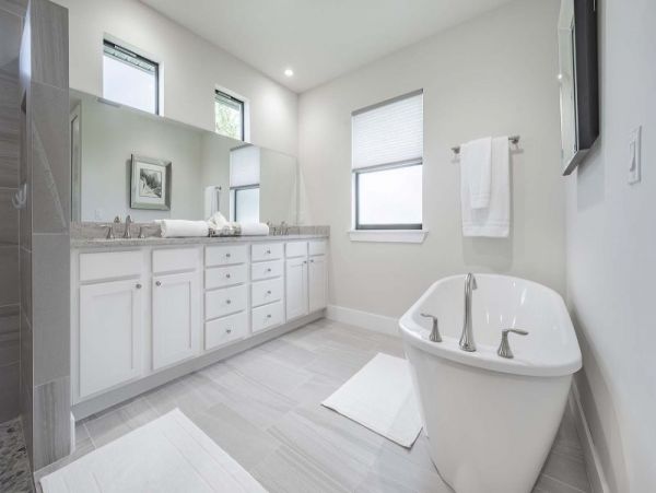 Canal Front Vacation Home in Cape Coral With Pool Sleeps 6