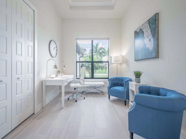Canal Front Vacation Home in Cape Coral With Pool Sleeps 6
