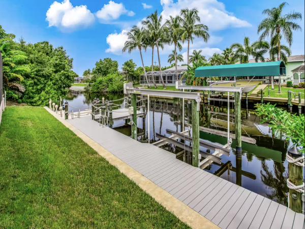 Cape Coral Luxury Villa With Private Pool & Canal Views