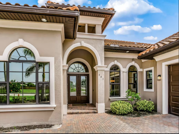 Cape Coral Luxury Villa With Private Pool & Canal Views