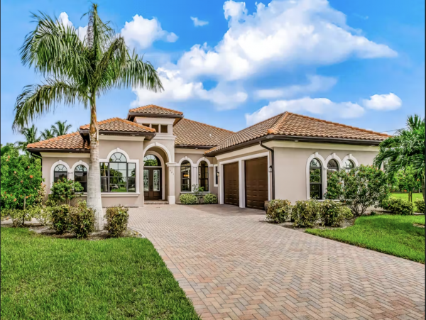 Cape Coral Luxury Villa With Private Pool & Canal Views