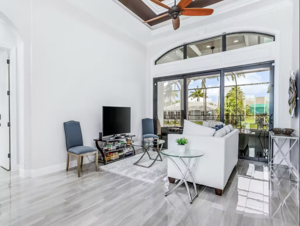 Cape Coral Luxury Villa With Private Pool & Canal Views