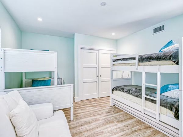 Luxury Fort Lauderdale Walk to Beach 5 Bedroom Rental Home
