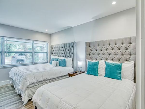Luxury Fort Lauderdale Walk to Beach 5 Bedroom Rental Home