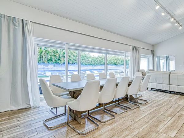Luxury Fort Lauderdale Walk to Beach 5 Bedroom Rental Home