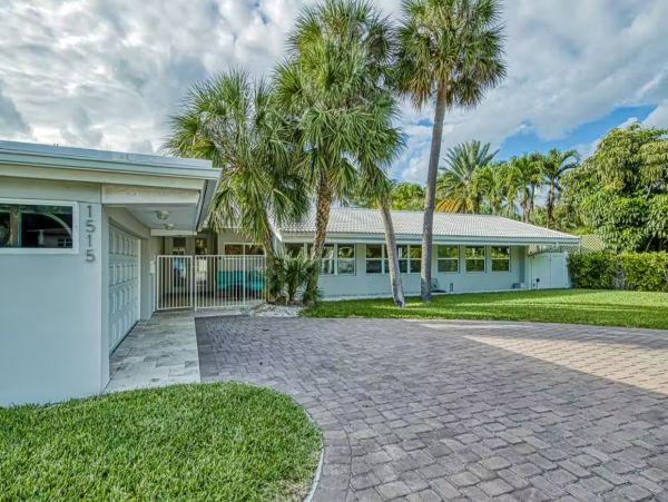 Luxury Fort Lauderdale Walk to Beach 5 Bedroom Rental Home