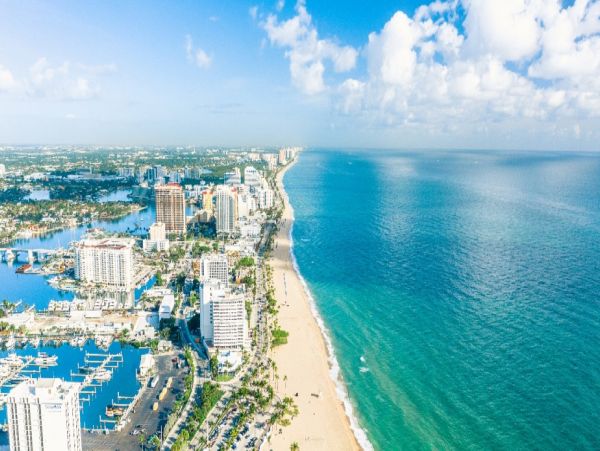 Luxury Fort Lauderdale Walk to Beach 5 Bedroom Rental Home