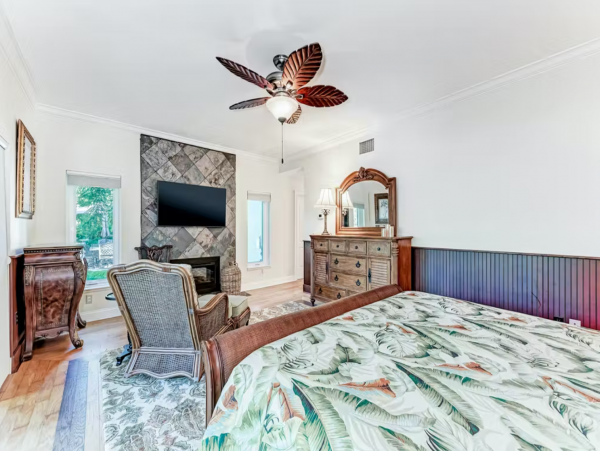 Siesta Key Bay Isles  Luxury Estate with boat dock