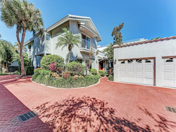 Siesta Key Bay Isles  Luxury Estate with boat dock