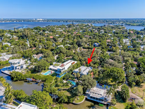 Siesta Key Bay Isles  Luxury Estate with boat dock