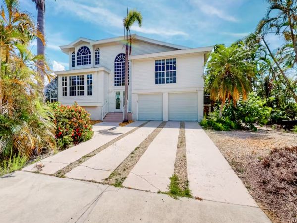 Sanibel Vacation Home Three Bedroom with Pool Canal Views