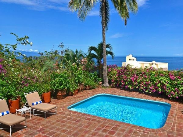 Ocean views, hillside Conchas Chinas Villa