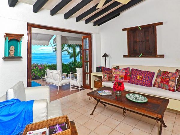Ocean views, hillside Conchas Chinas Villa