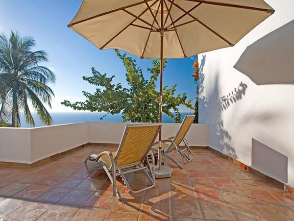 Ocean views, hillside Conchas Chinas Villa