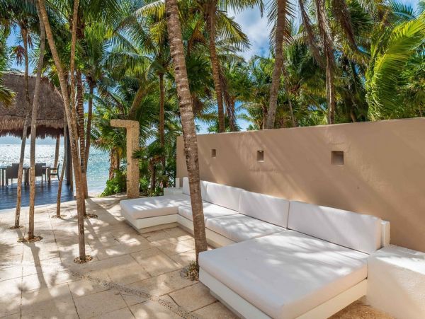 Tropical Oasis: Beachfront Villa in the Heart of Mexico's Caribbean Coast
