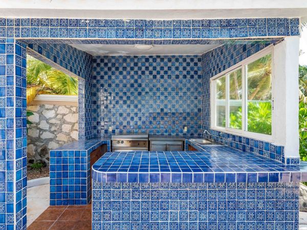 Tropical Oasis: Beachfront Villa in the Heart of Mexico's Caribbean Coast