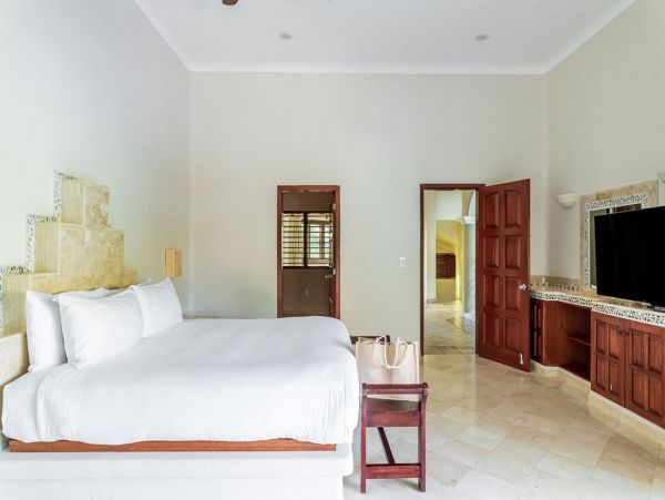 Tropical Oasis: Beachfront Villa in the Heart of Mexico's Caribbean Coast