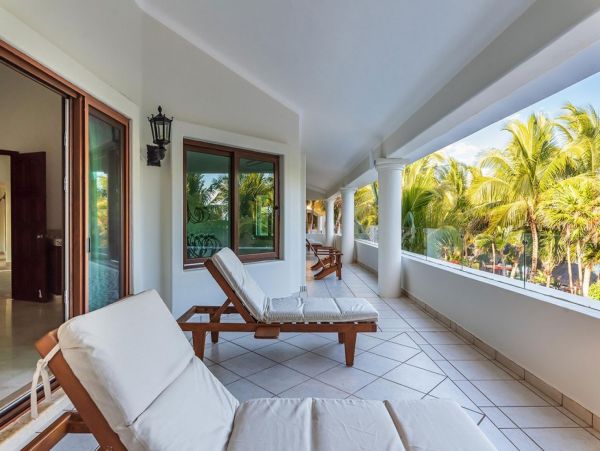 Tropical Oasis: Beachfront Villa in the Heart of Mexico's Caribbean Coast