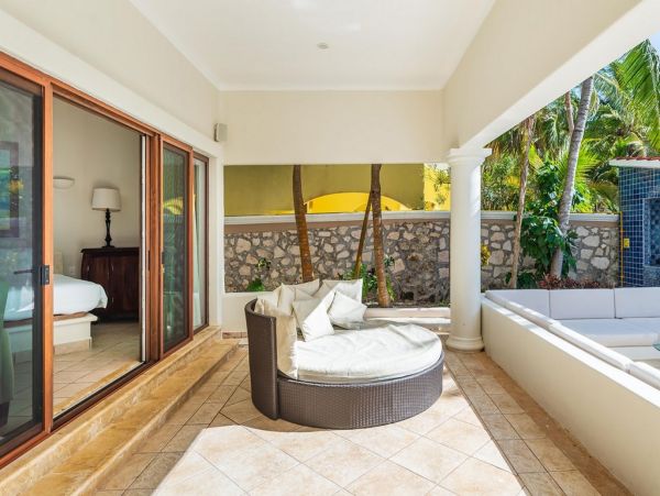 Tropical Oasis: Beachfront Villa in the Heart of Mexico's Caribbean Coast