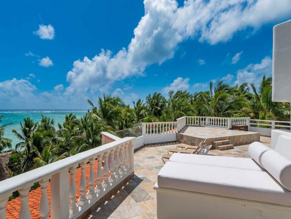 Tropical Oasis: Beachfront Villa in the Heart of Mexico's Caribbean Coast