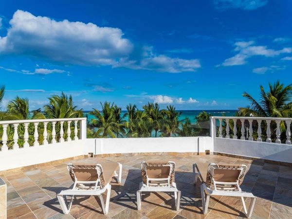 Tropical Oasis: Beachfront Villa in the Heart of Mexico's Caribbean Coast