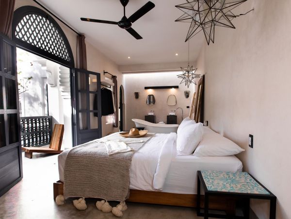 Gorgeous 8 Bedroom Villa in Tulum Sleeps 16 Guests