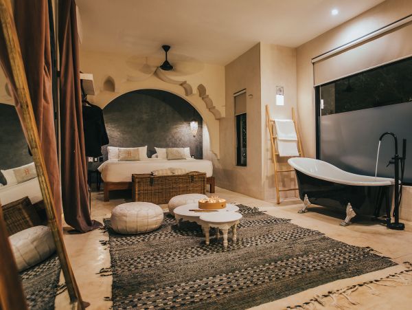 Gorgeous 8 Bedroom Villa in Tulum Sleeps 16 Guests