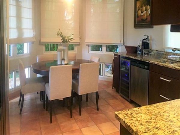 3 Bedroom Puerto Rico Vacation Villa - Walk to Beach