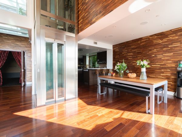 Beautiful Two Bedroom Los Angeles Home Pool & Studio