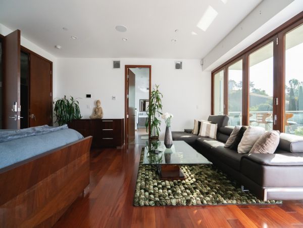 Beautiful Two Bedroom Los Angeles Home Pool & Studio