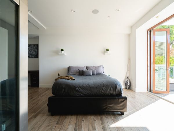 Beautiful Two Bedroom Los Angeles Home Pool & Studio
