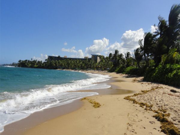 2 Bedroom Puerto Rico Vacation Villa - Walk to Beach