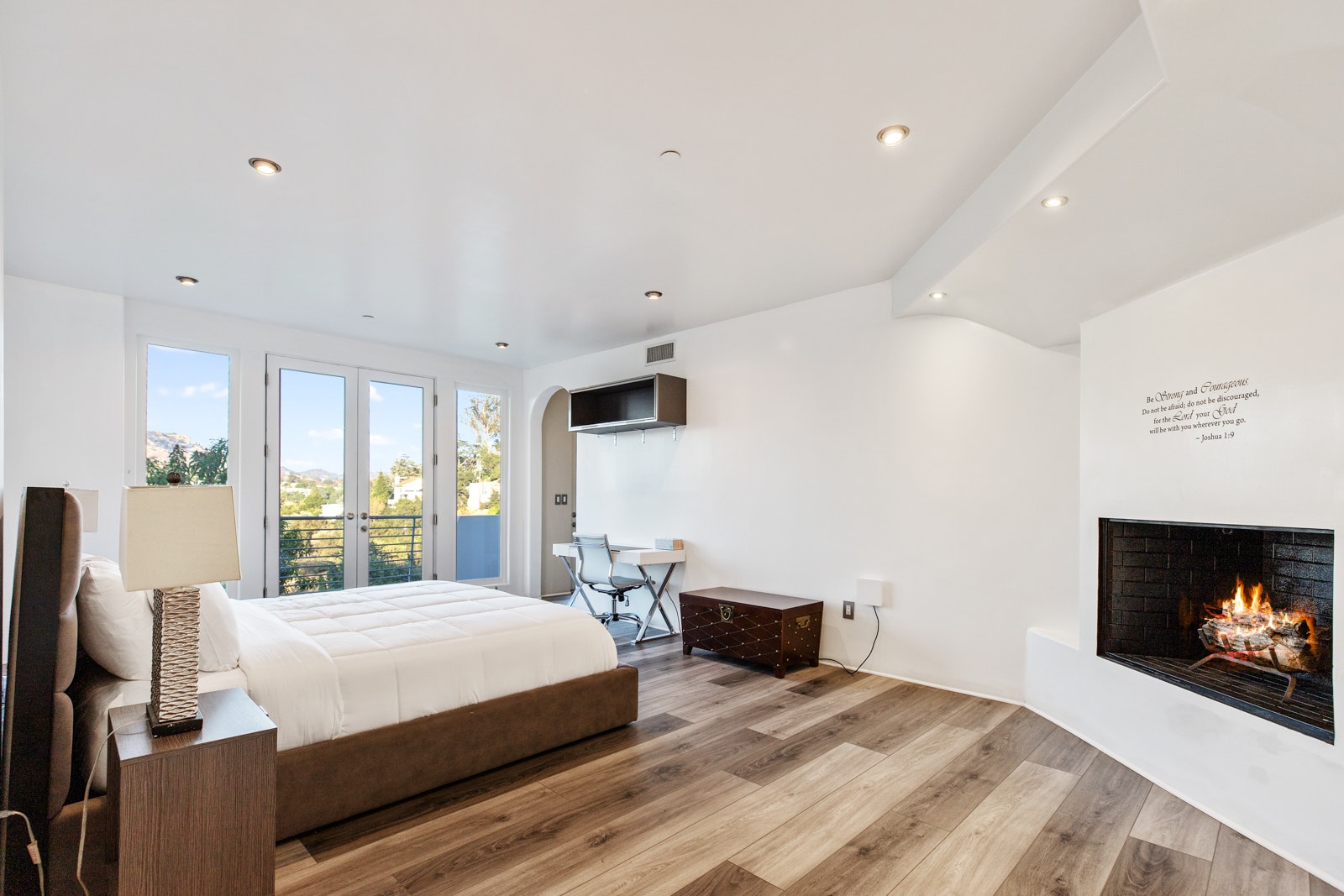 Los Angeles Home 1006376