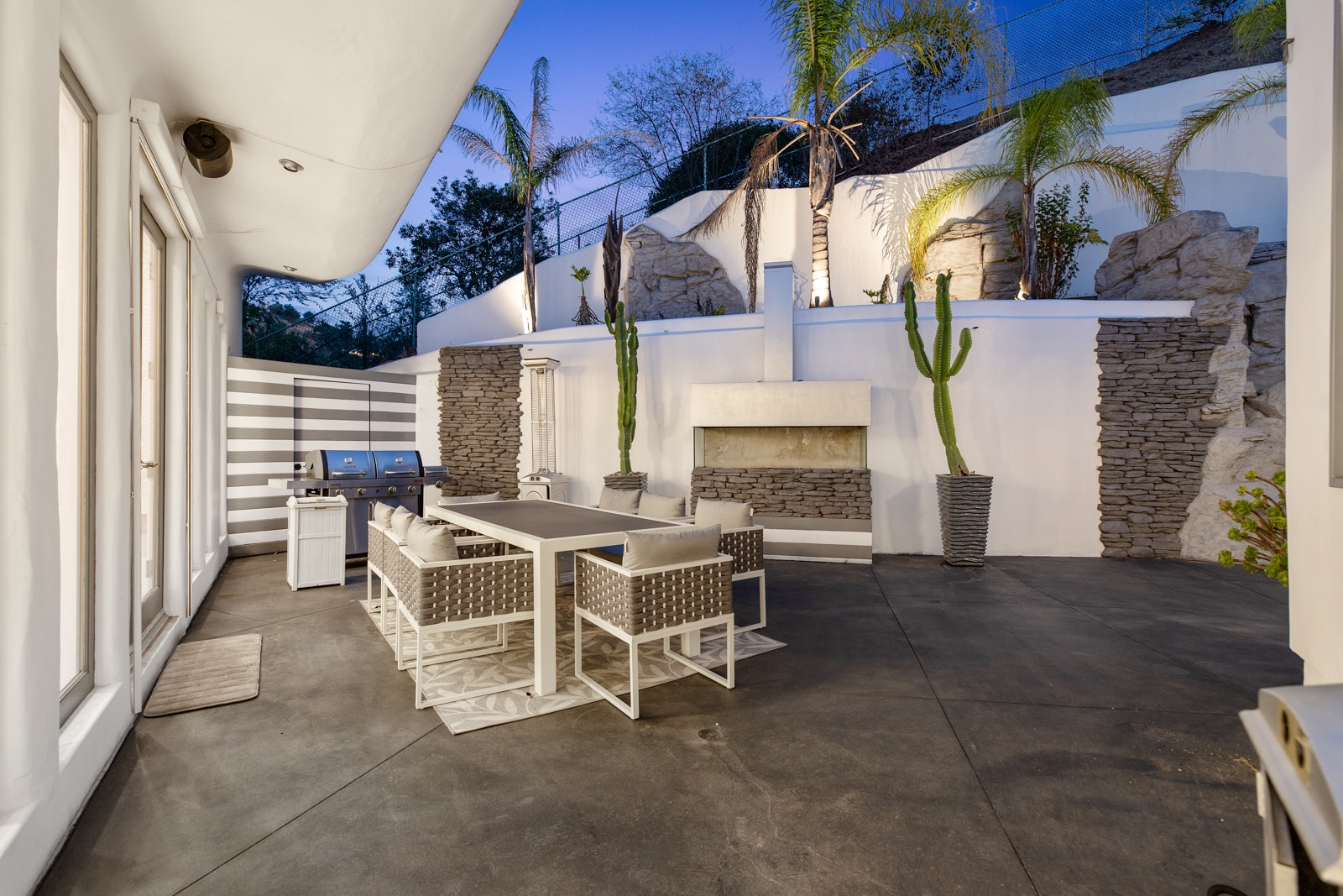 Los Angeles Home 1006376