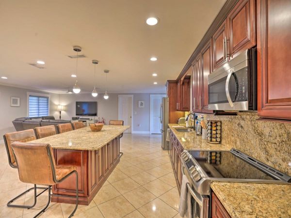 Naples Vacation Home with Pool and Hot Tub Walk To Beach