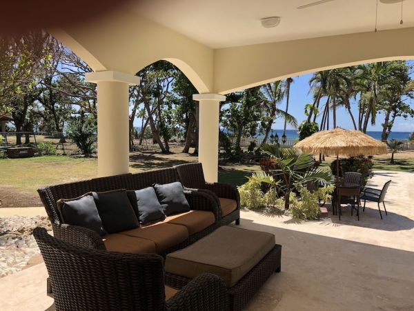Colorful Sunsets & Ocean Breezes 5 Bedroom Villa with Pool