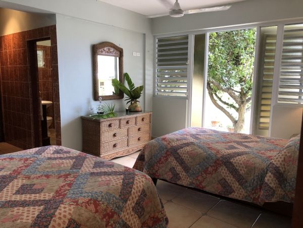 Colorful Sunsets & Ocean Breezes 5 Bedroom Villa with Pool