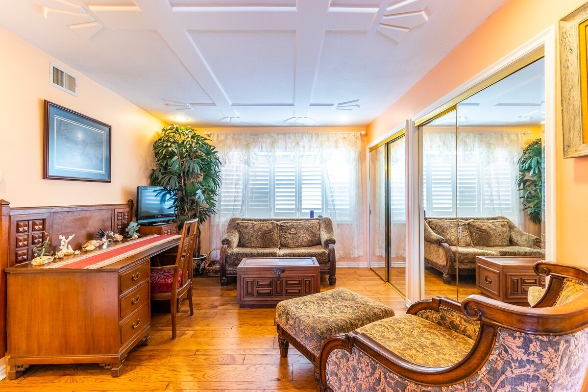 Los Angeles Home 1006396
