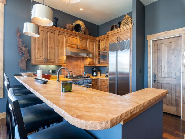 Mountain Village Vacation Condo Three Bedroom Mountain Views