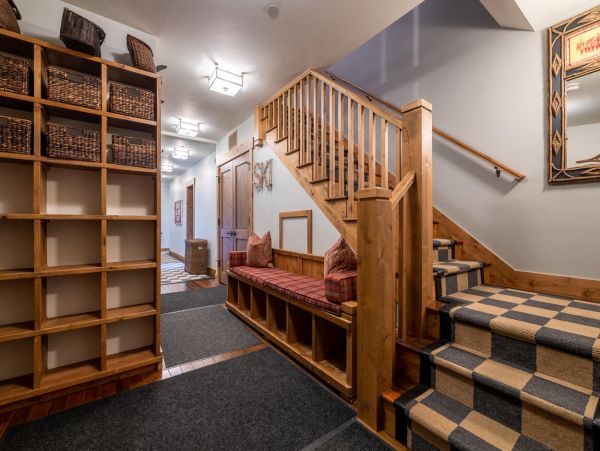 Mountain Village Vacation Condo Three Bedroom Mountain Views