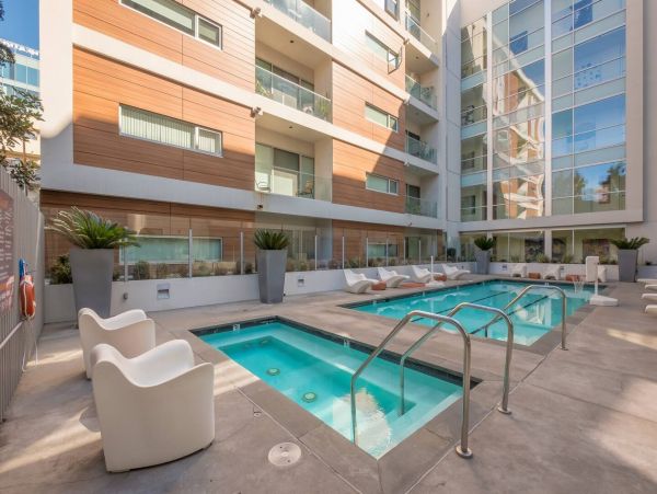 Los Angeles Home 1006399