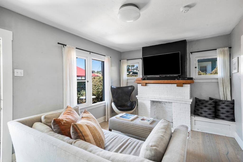 Los Angeles Home 1006415