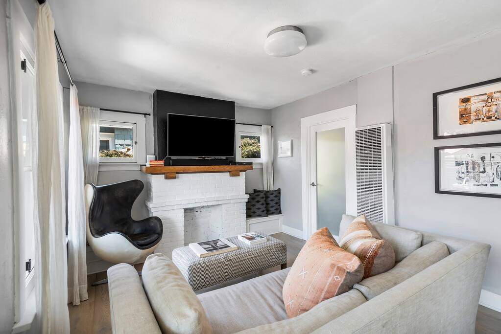 Los Angeles Home 1006415